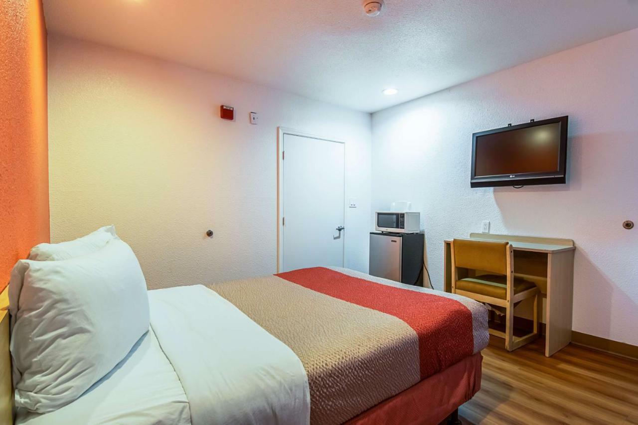 Motel 6-Bakersfield, Ca - Airport Exterior photo